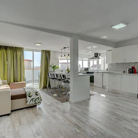 Apartamento Buenavista Palmeras In Costa Adeje (Tenerife)